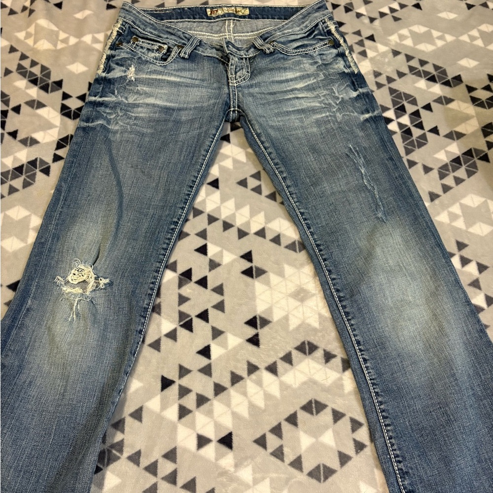 Stylish Women's Boot Cut Jeans in Classic Blue
